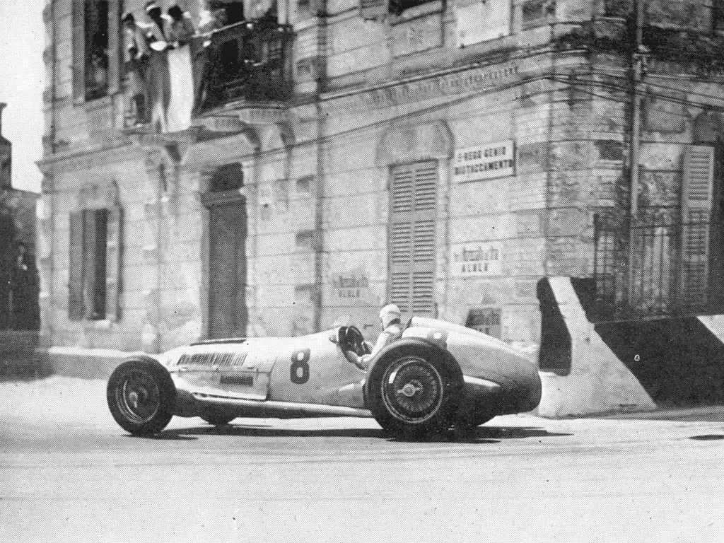 caracciola Mercedes w125_11