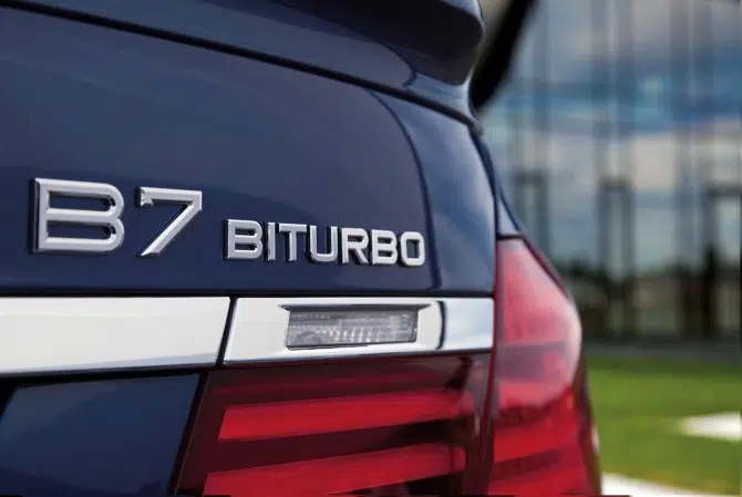 2013-BMW-Alpina-B7-Biturbo-Details-Taillights-1280x800