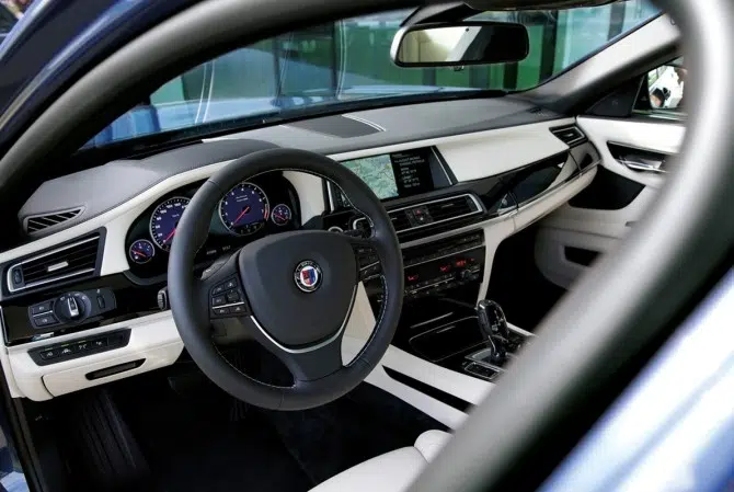 2013-BMW-Alpina-B7-Biturbo-Interior-Dashboard-1280x800