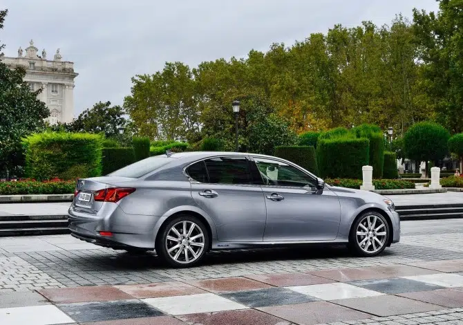 Lexus-GS_300h_2014 (3)