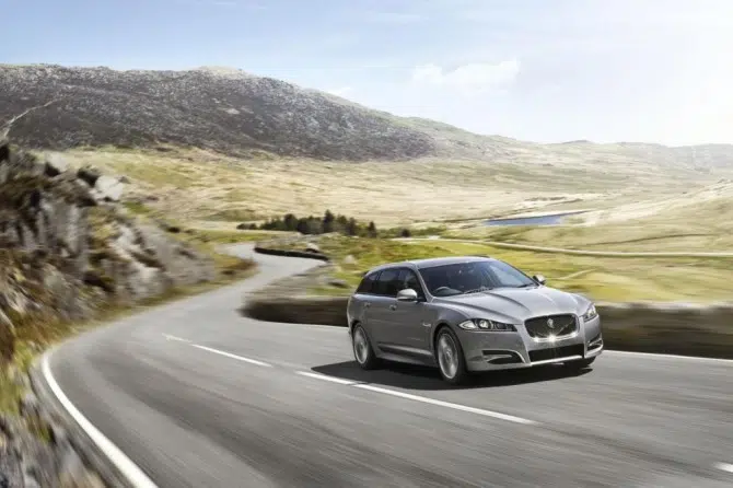 Jaguar XF R-Sport 5