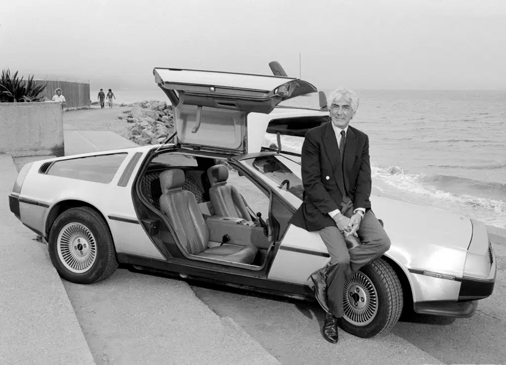 John DeLorean e o DMC-12