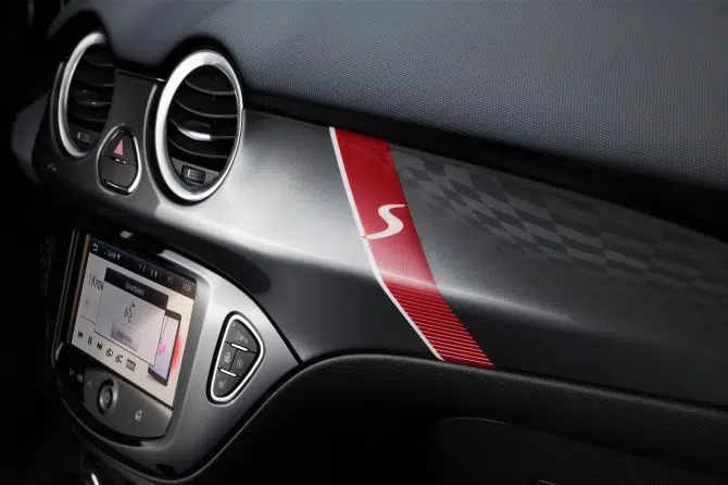 Opel-Adam-S-Prototype-interior