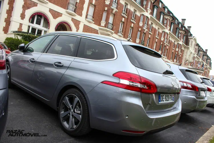 Peugeot 308 SW-31