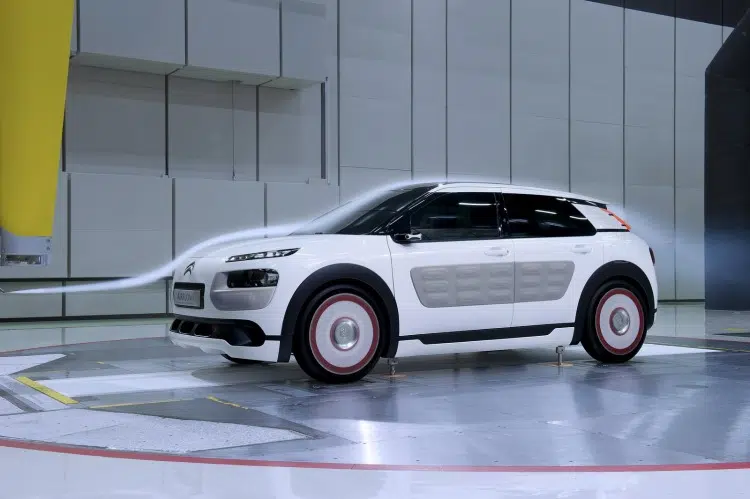 citroen-reveals-c4-cactus-airflow-2l-concept-video-photo-gallery_22