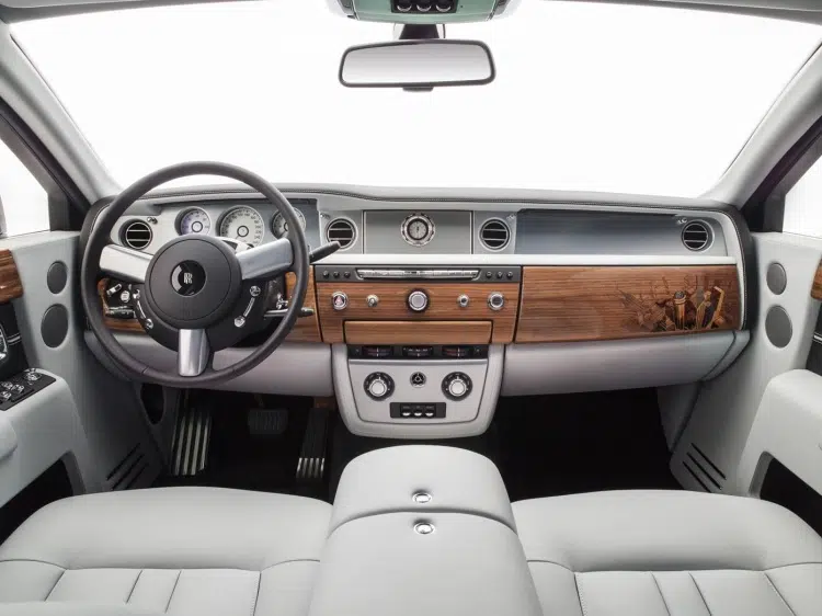 2015-Rolls-Royce-Phantom-Metropolitan-Collection-Interior-4-1680x1050