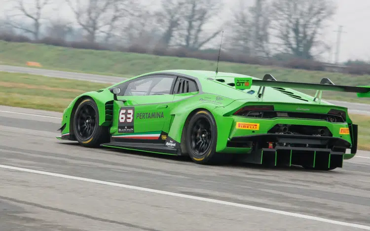 2015-Lamborghini-Huracan-GT3-Motion-1-1680x1050