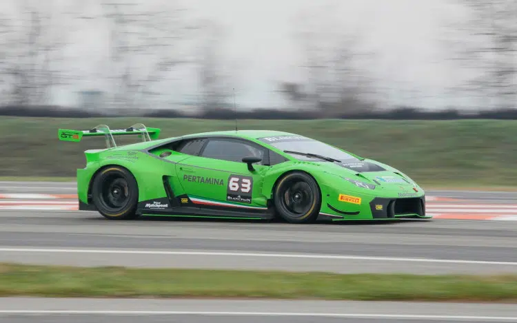 2015-Lamborghini-Huracan-GT3-Motion-2-1680x1050