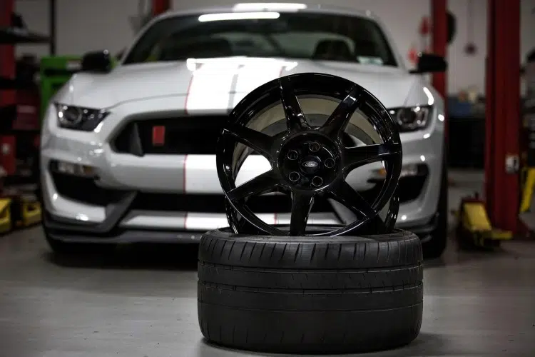 GT350R jantes em fibra de carbono