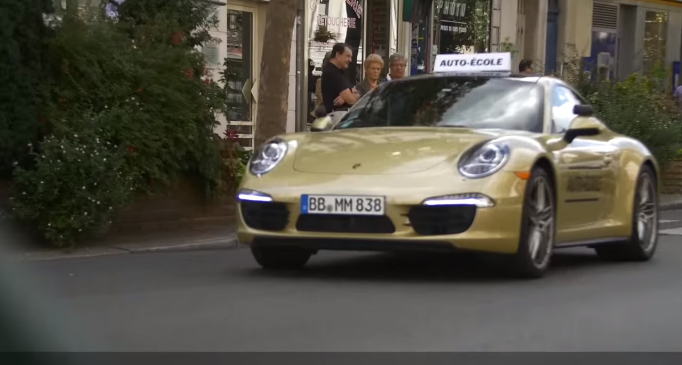 Exame de condução num Porsche 911 brilhante!