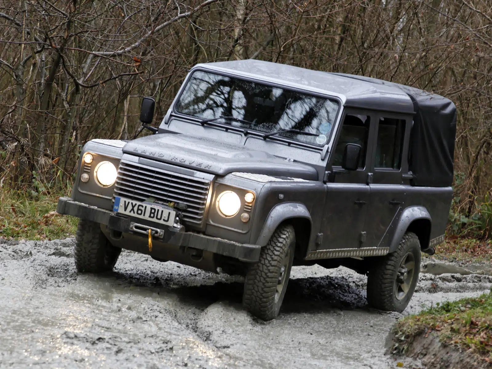 land rover defender 110