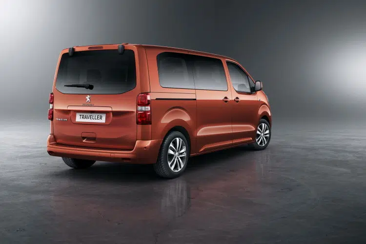 2016 Peugeot Traveller 3