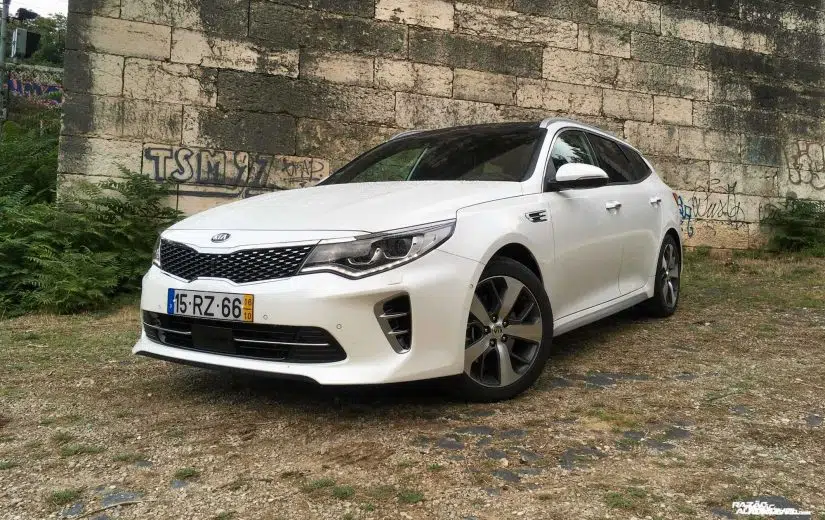 CA 2017 KIA Optima Sportswagon (5)