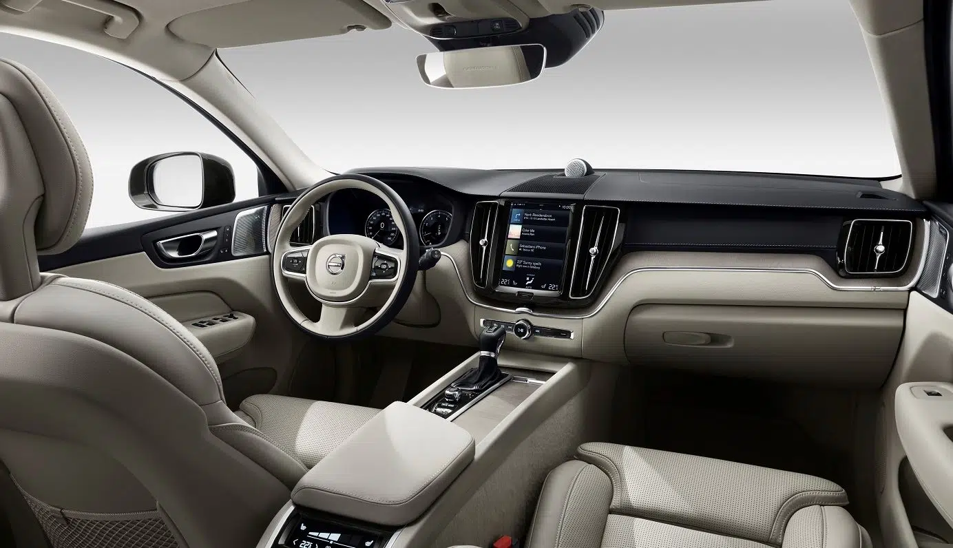 2017 Volvo XC60 interior