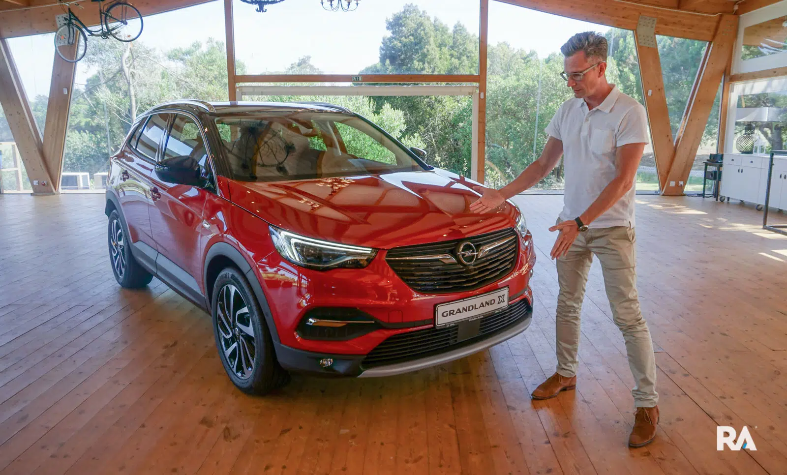 Fredrik Backman e Opel Grandland X