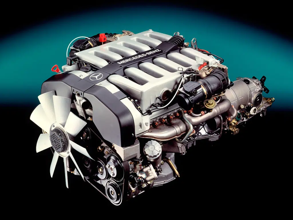 motor mercedes m120