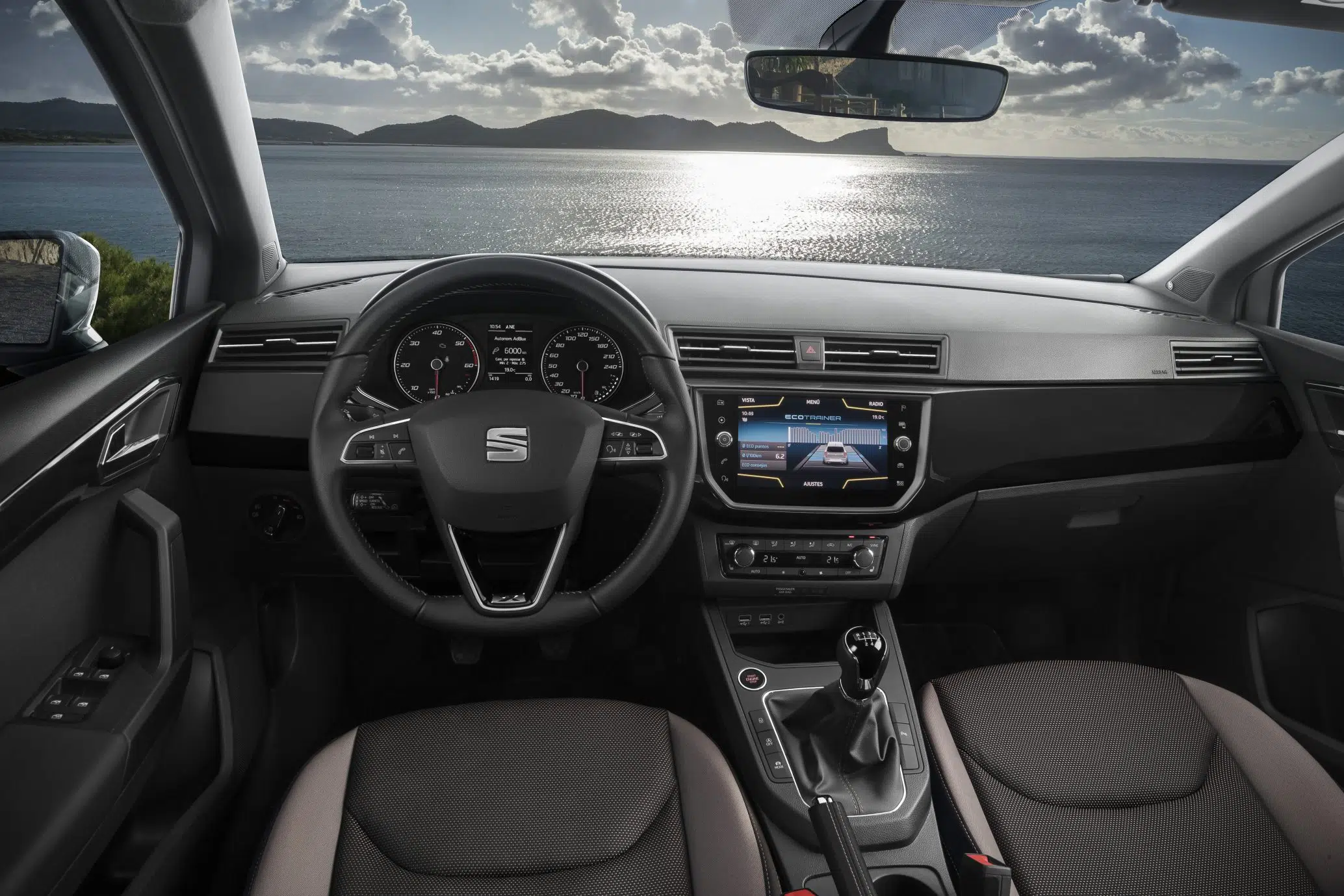 SEAT Ibiza 1.6 TDI — interior