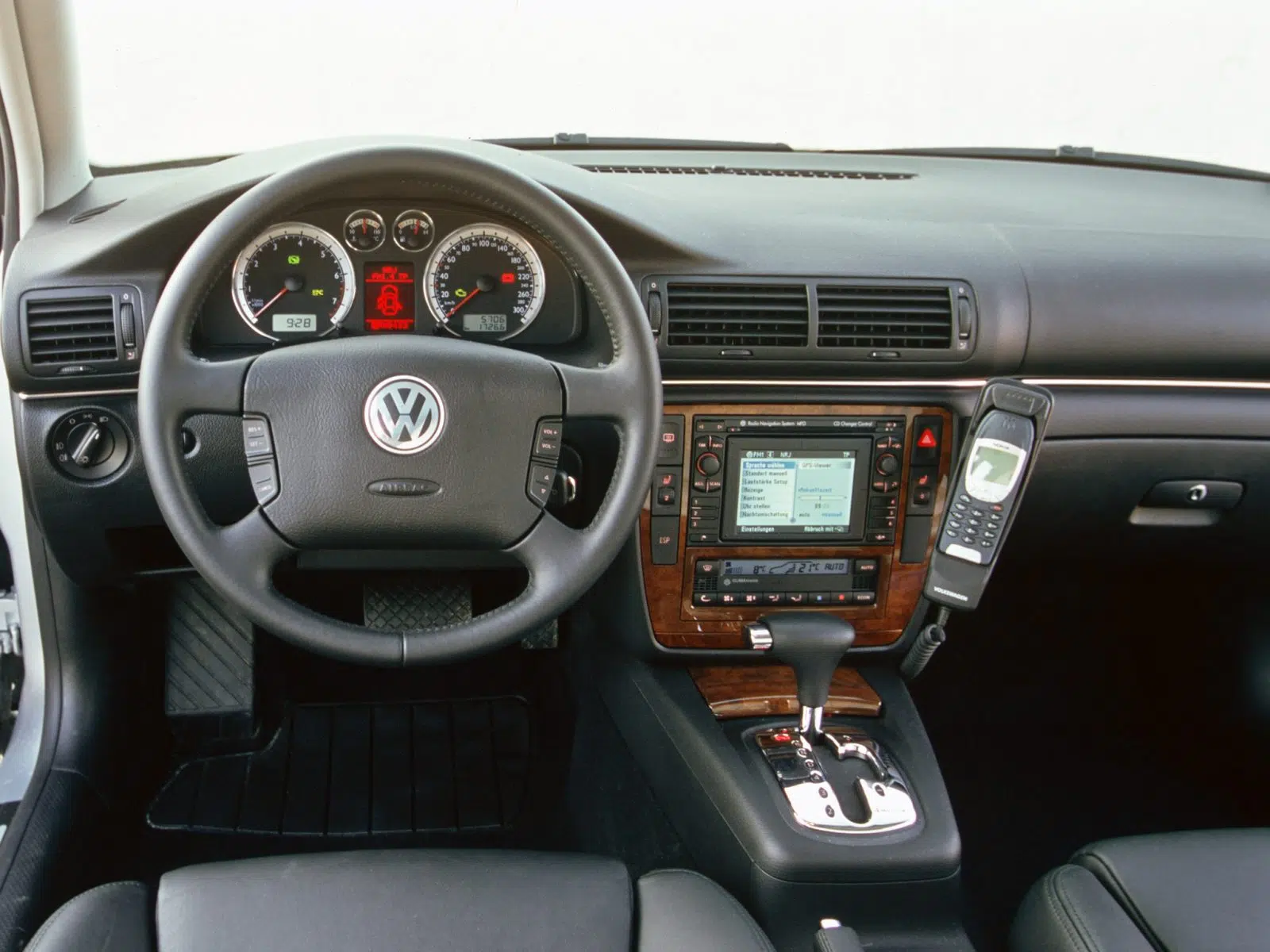 interior volkswagen passat w8