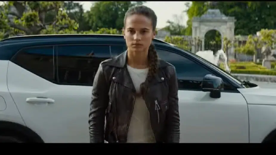 Tomb Raider Lara croft volvo xc40