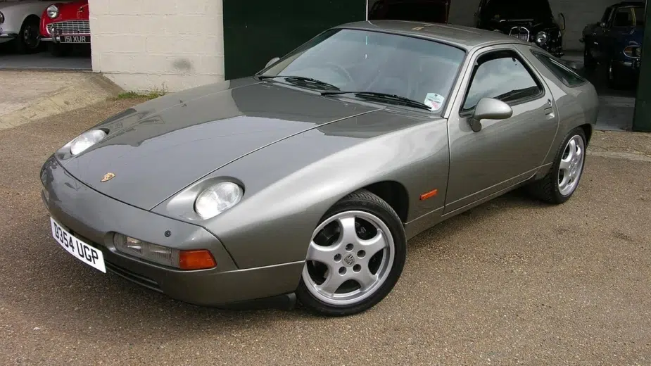 Porsche 928