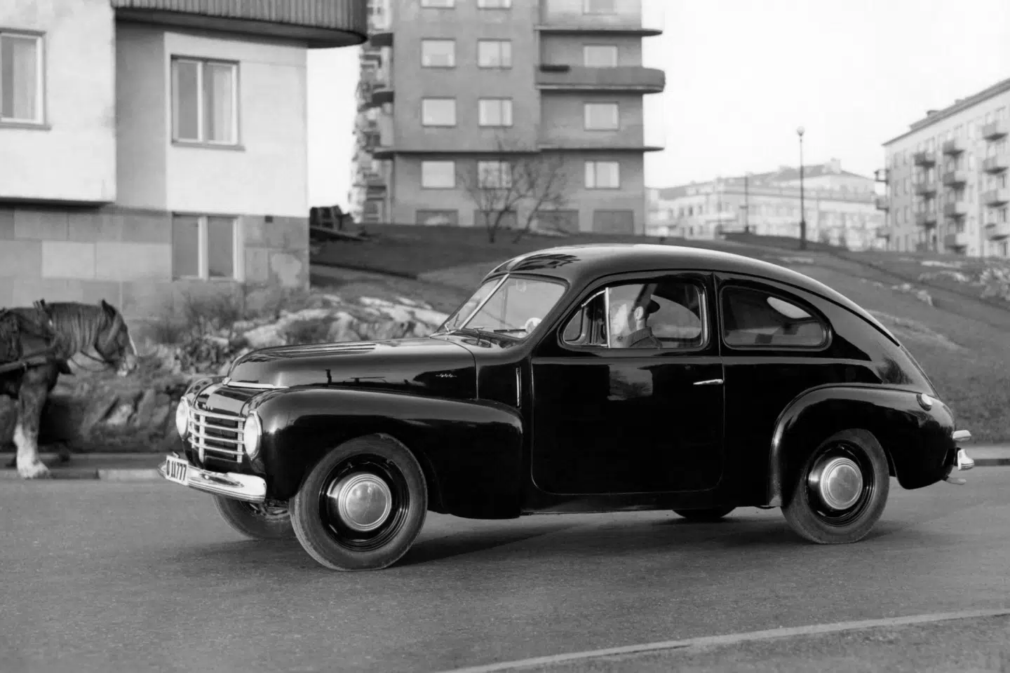 Volvo PV444, 1944