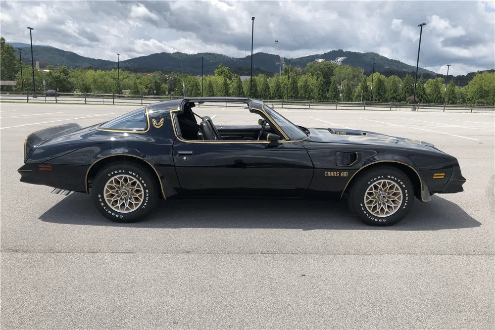 Burt Reynolds, Pontiac Firebird Trans Am