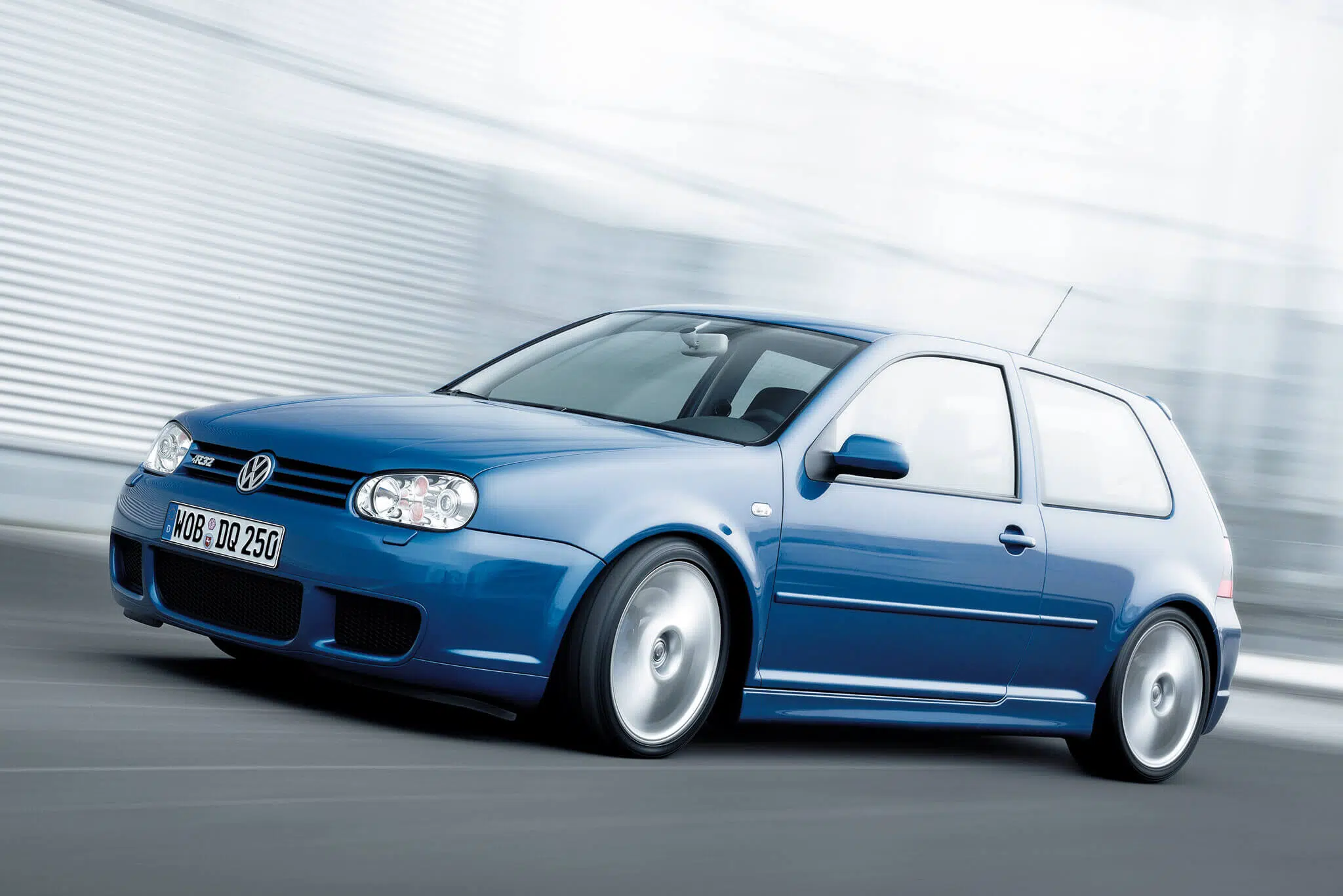 Volkswagen Golf R32