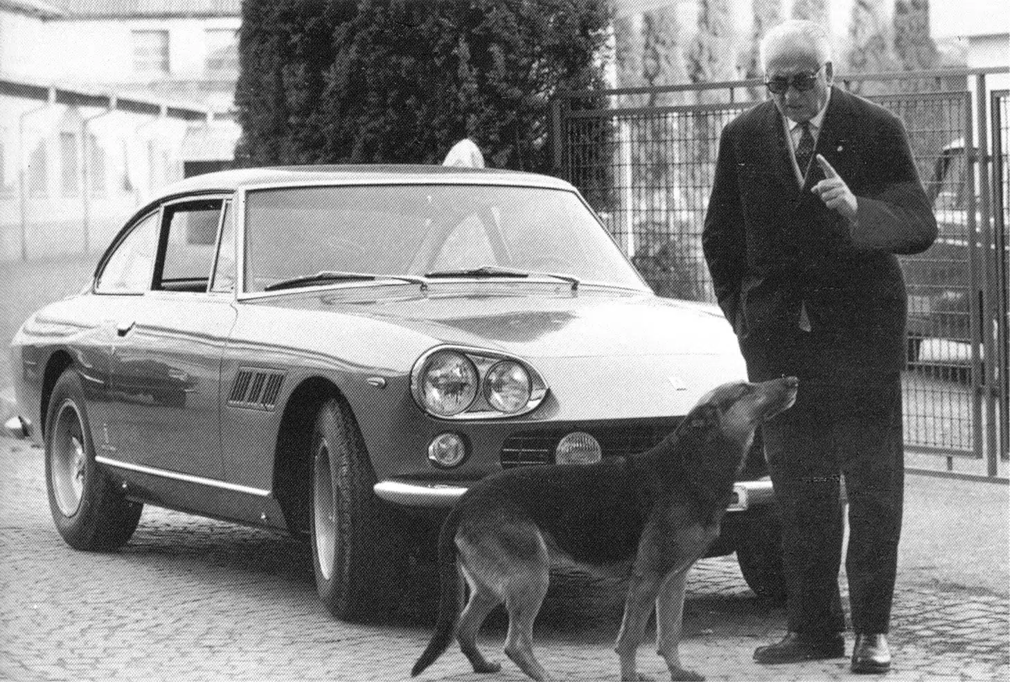 Ferrari 330 GT 2+2