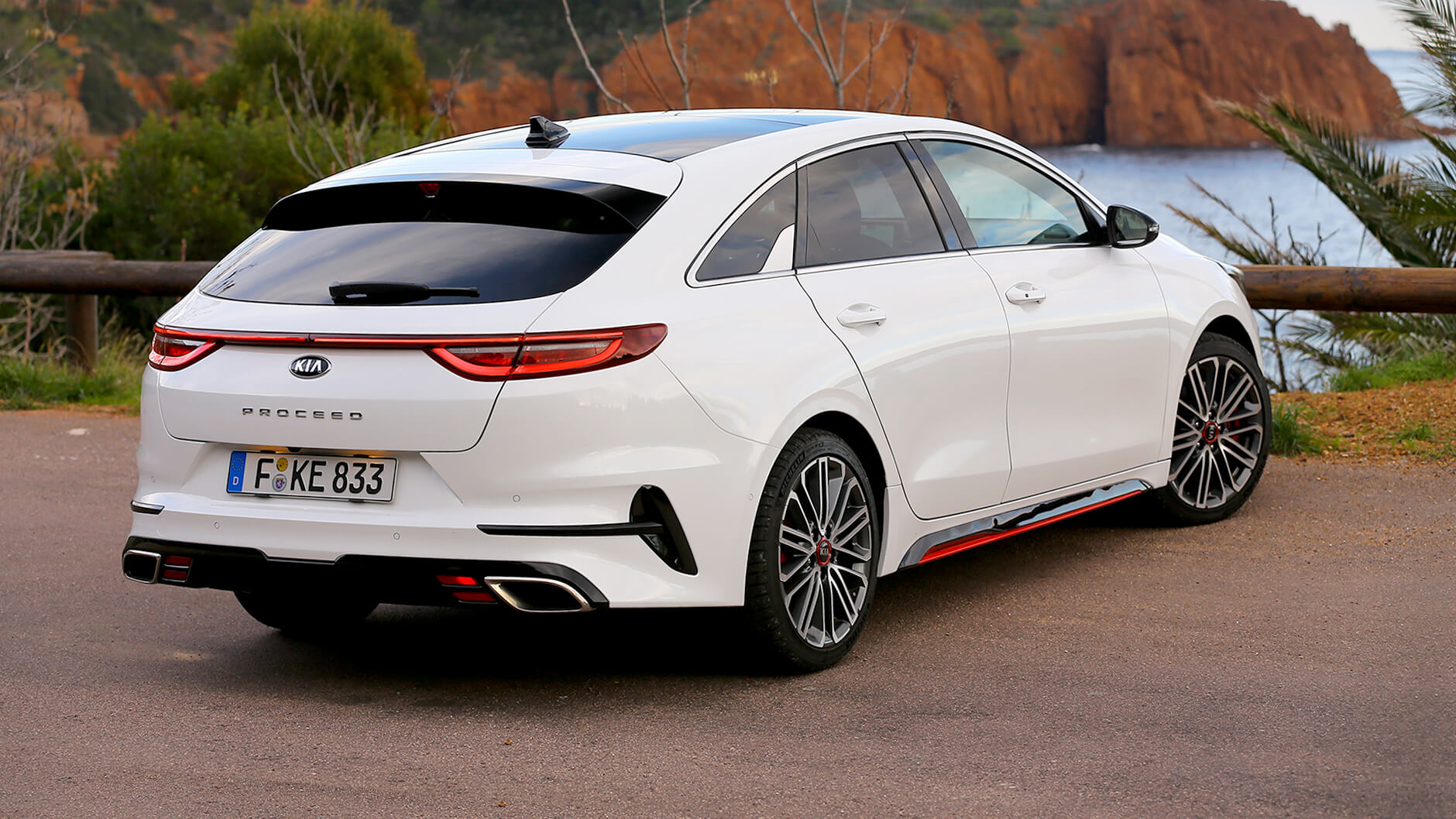 Kia_proceed_72b (1) – Razão Automóvel