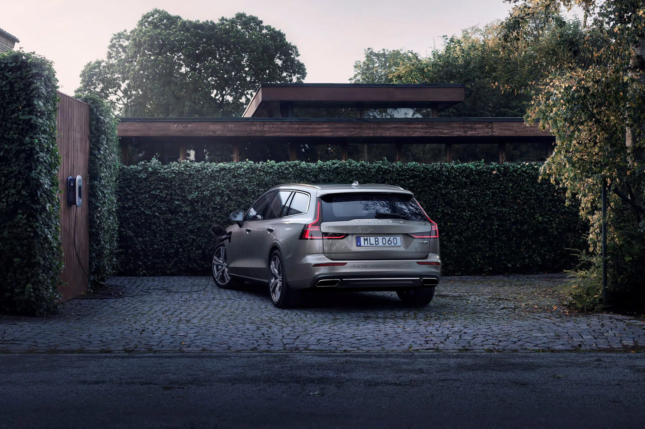 Volvo V60 T8 Plug in Hybrid