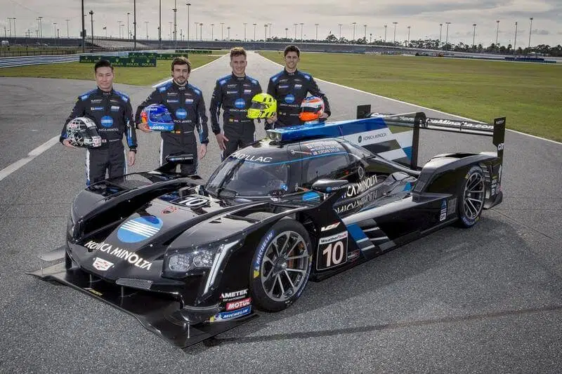 Fernando Alonso equipa 24 horas de Daytona