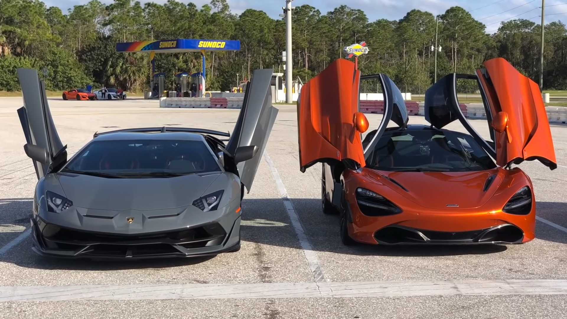 MCLAREN 720s vs Lamborghini