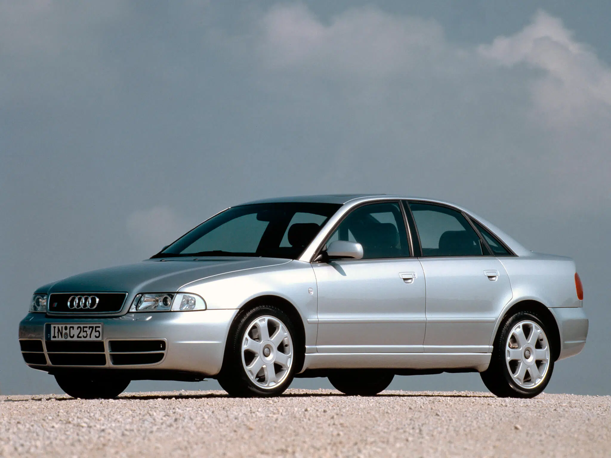 Audi S4 (B5)
