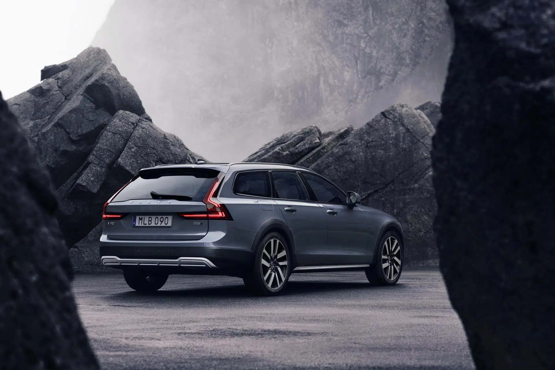 Volvo V90 Cross Country 2020