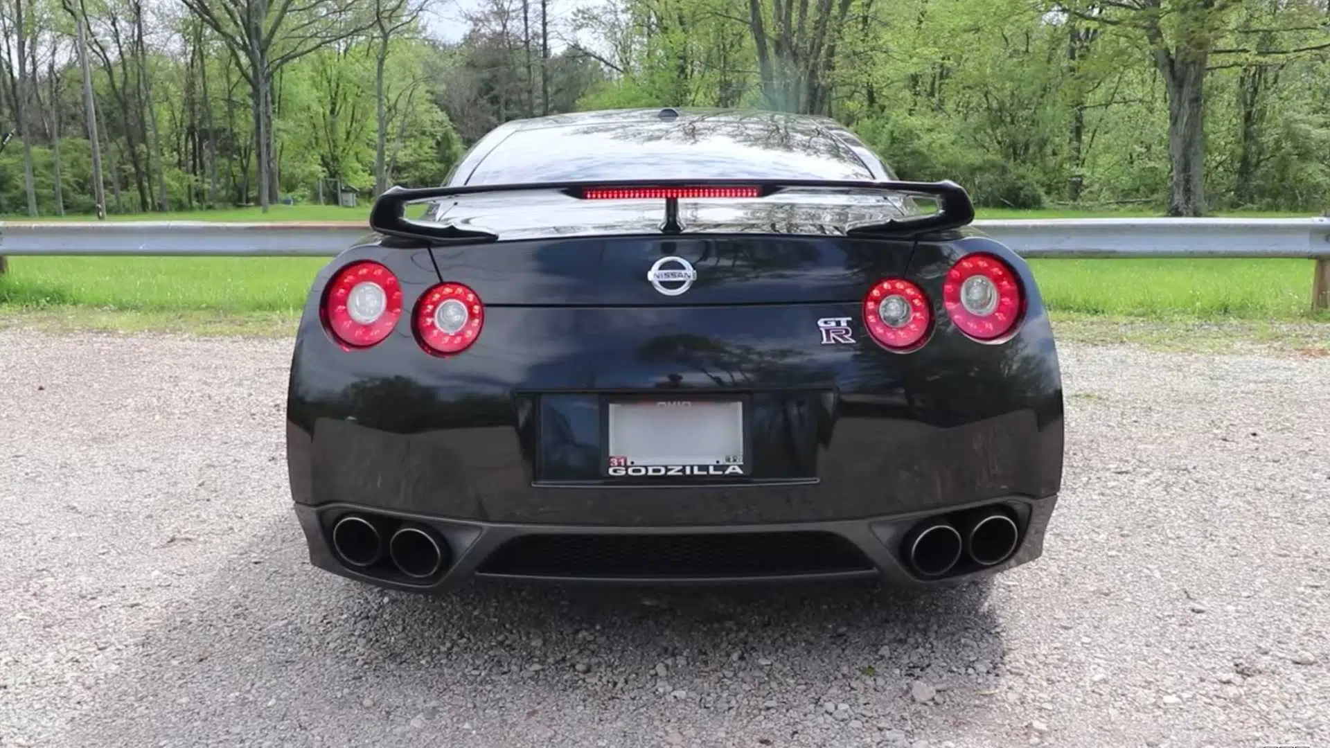 Nissan GT-R