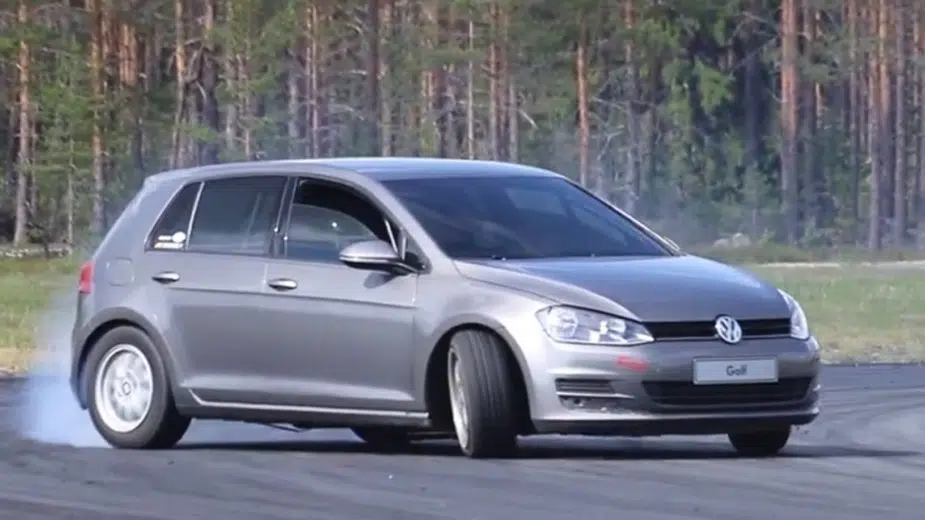 Volkswagen Golf V8 RWD