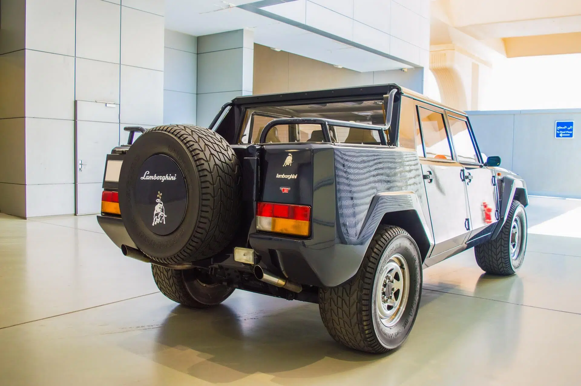 Lamborghini LM002