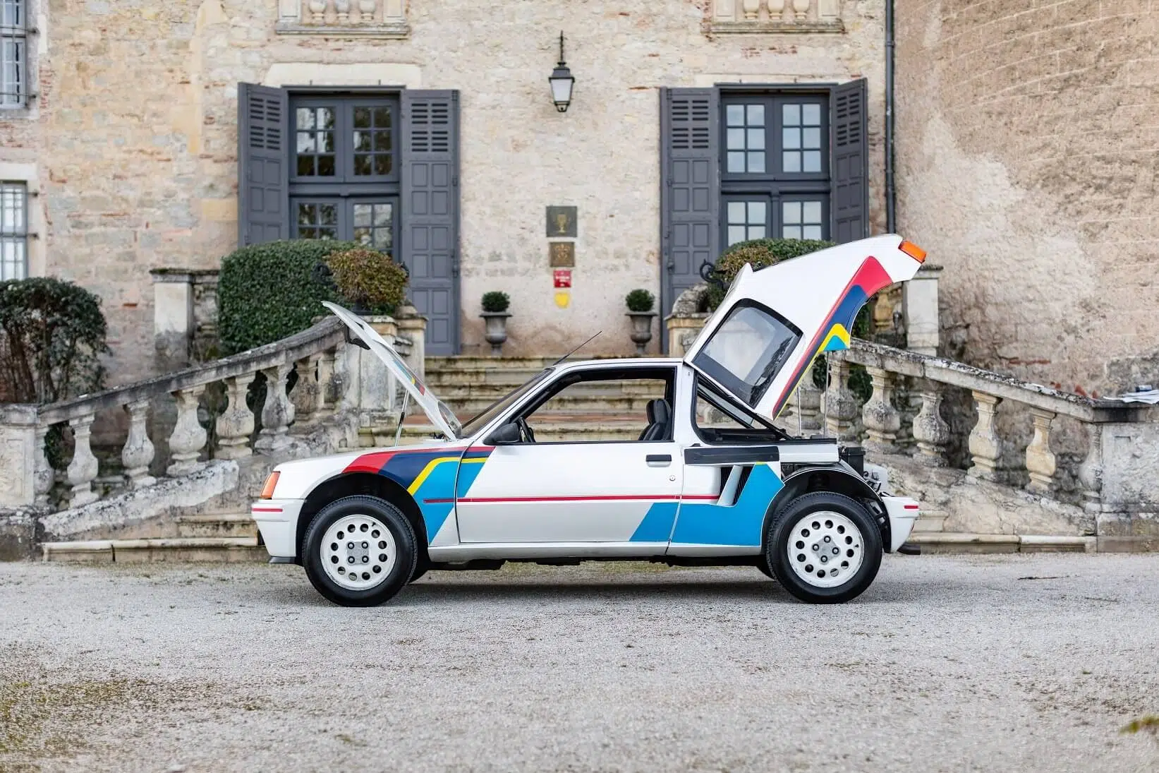 Peugeot 205 T16