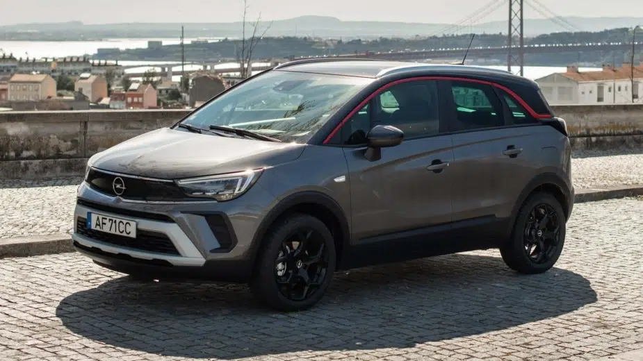 Crossover por fora, monovolume por dentro. Opel Crossland renovado ainda é opção a ter em conta?