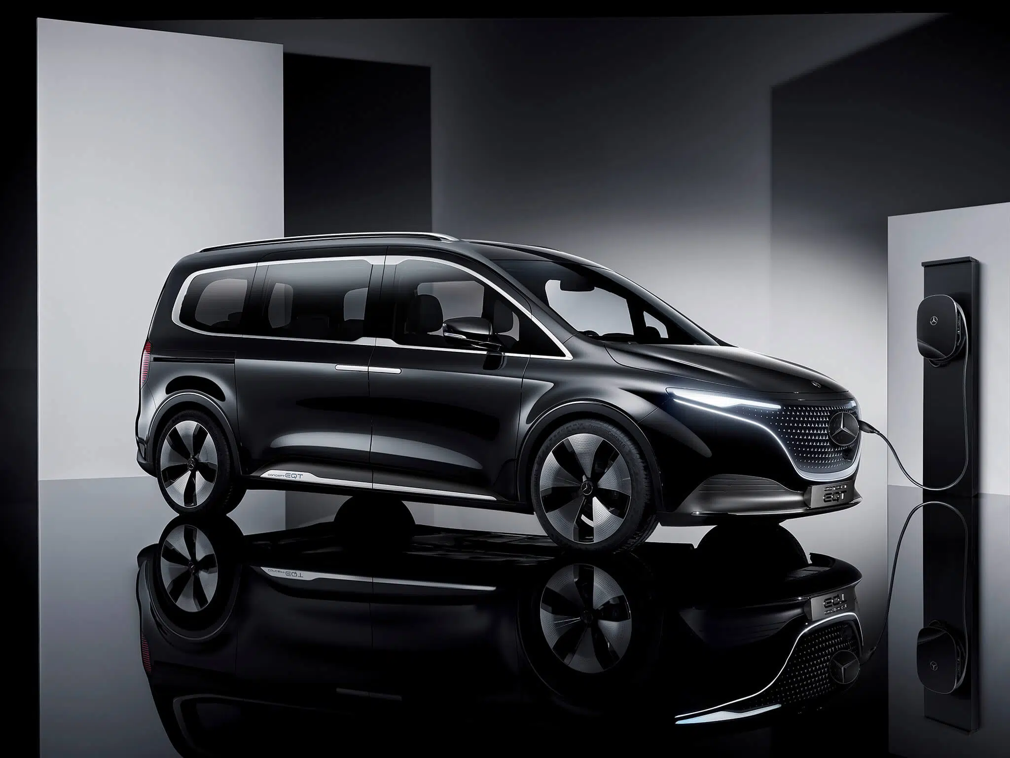 Mercedes-Benz EQT Concept a carregar