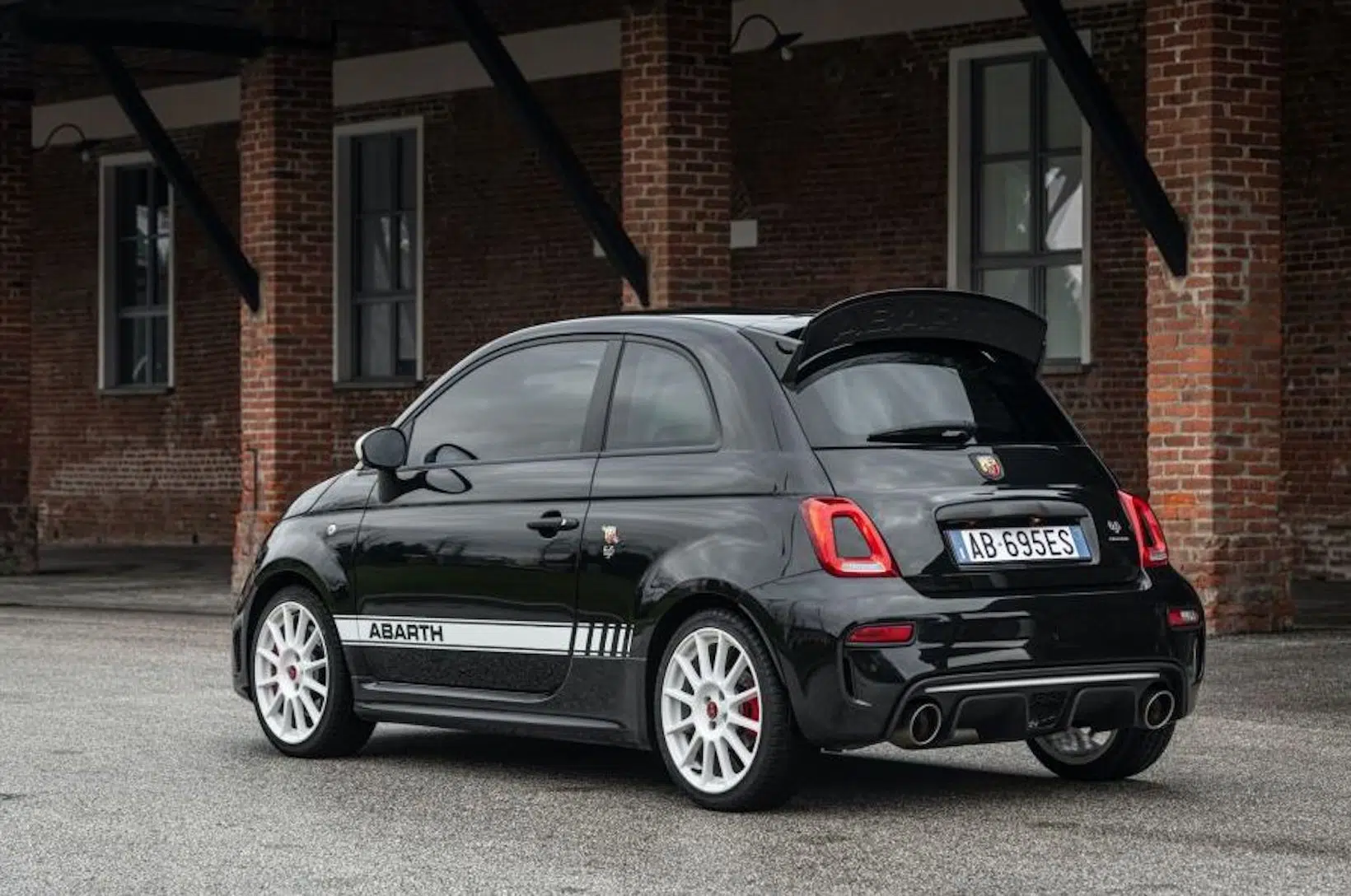 Abarth 695 Esseesse 9