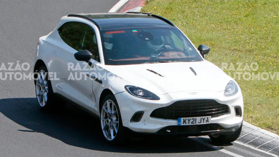 fotos-espia_Aston-Martin-DBX-Hybrid