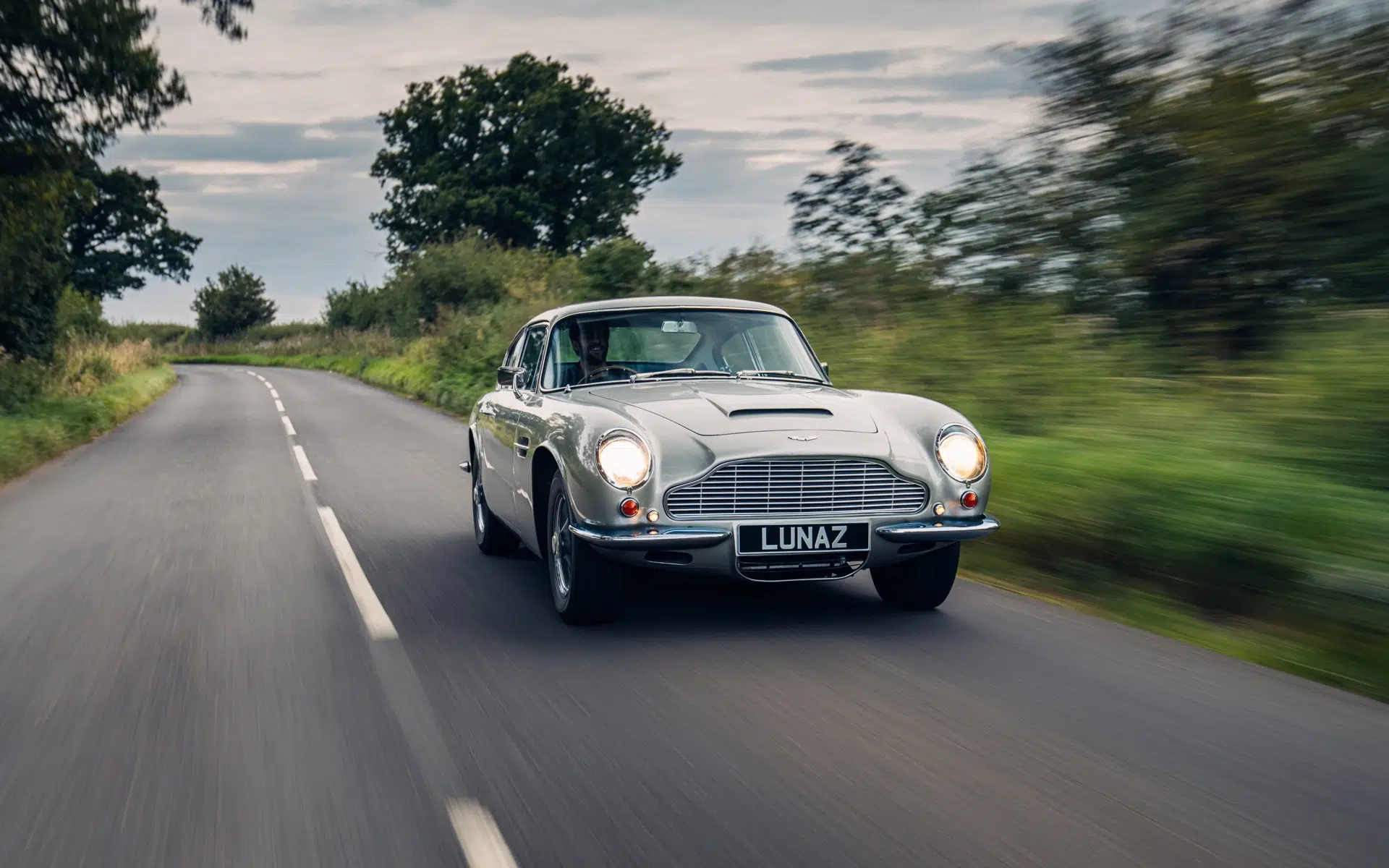 Aston Martin Db6 Lunaz