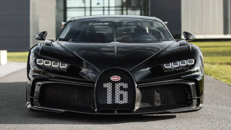 Bugatti chiron 300