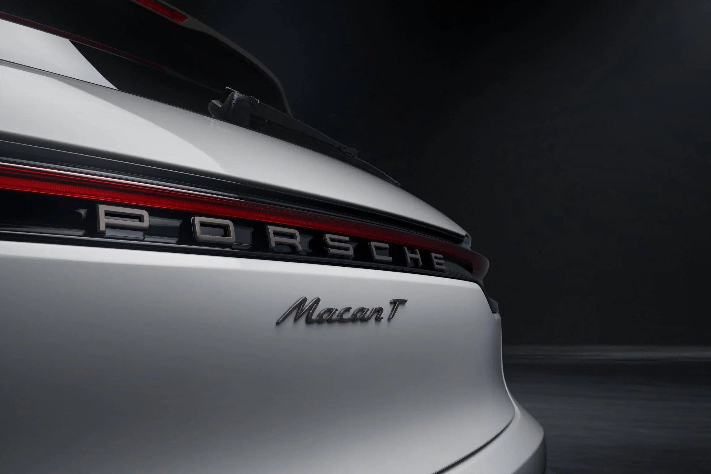 Porsche Macan T logo