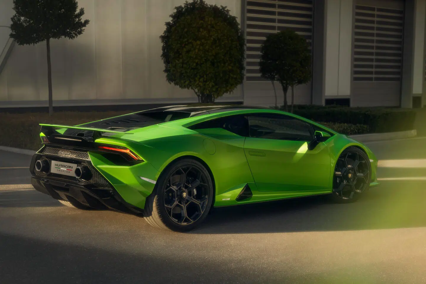 Lamborghini Huracan Tecnica (5)