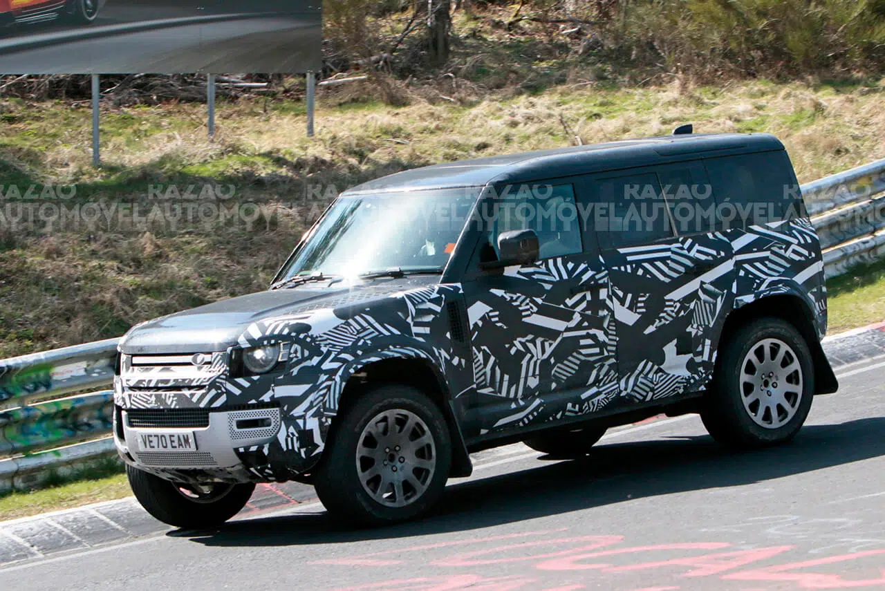 fotos-espia Land Rover Defender SVR (12)