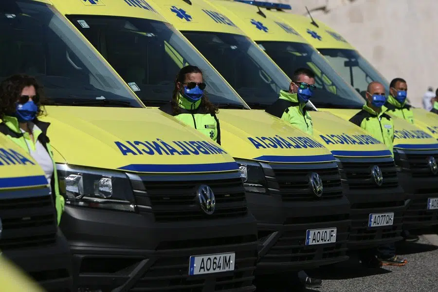 INEM Volkswagen Crafter ambulancia