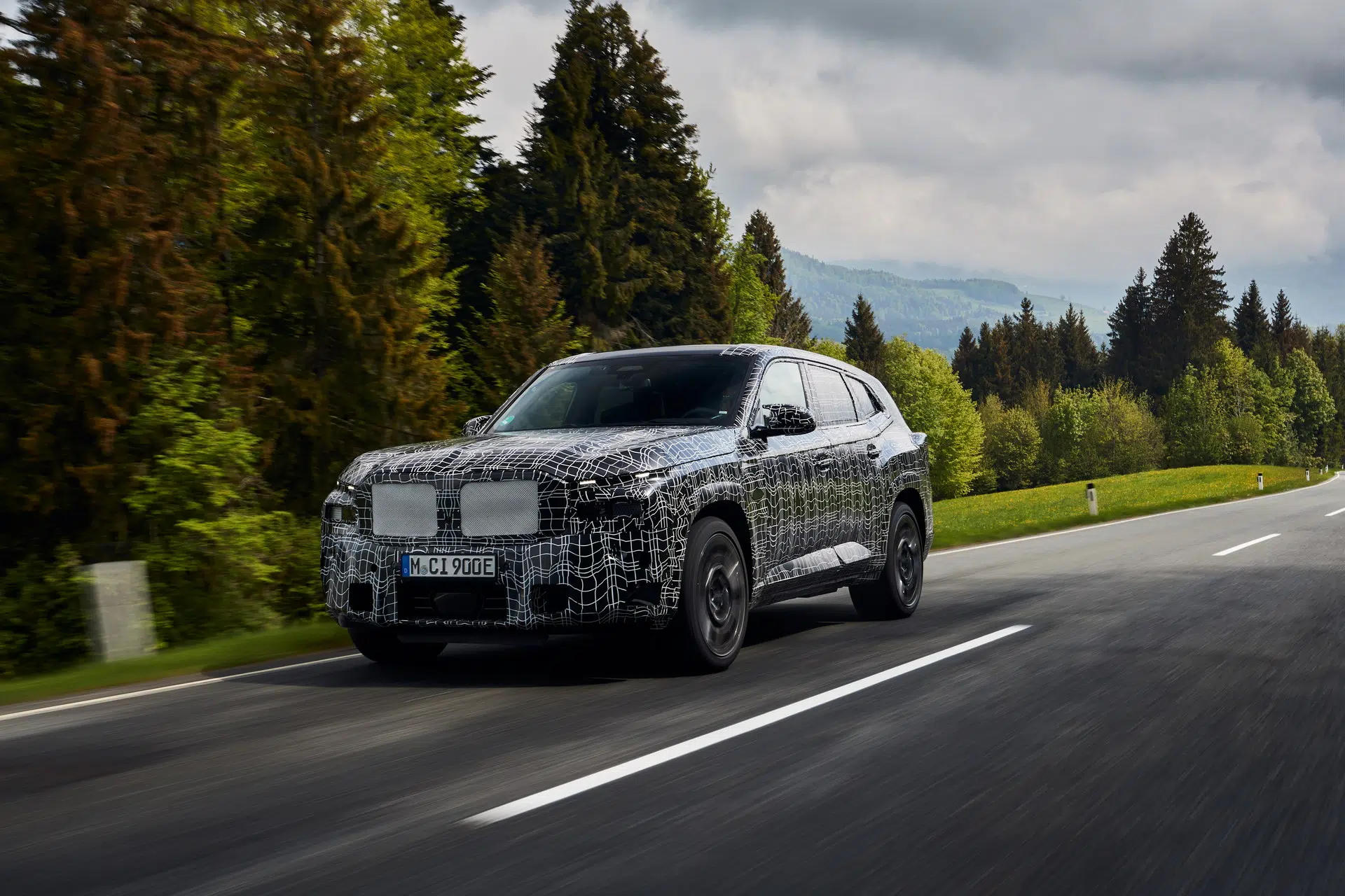 BMW XM frente