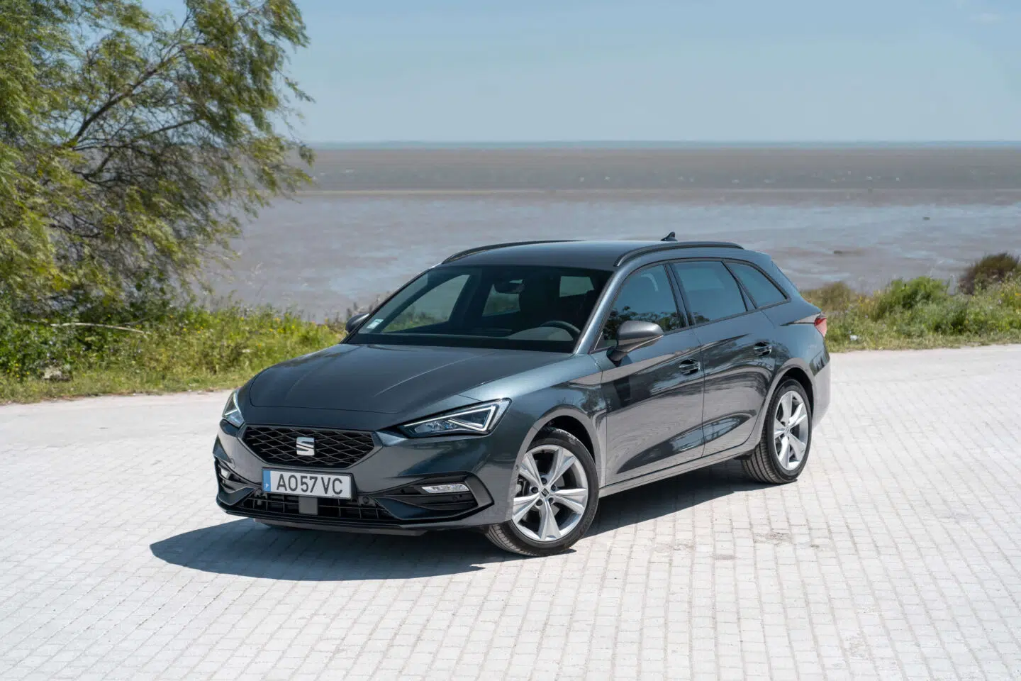 SEAT Leon Sportstourer, frente 3/4